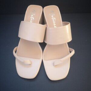 Matisse Fade Ladies Size 8 Leather Upper Tan Square Heel Thong Toe Sandals